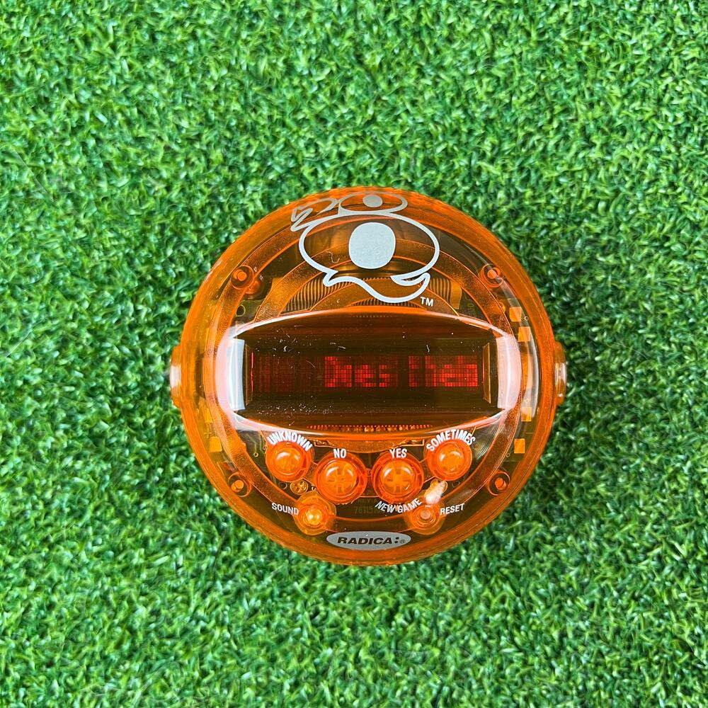 Radica 20Q Handheld Electronic Game Y2K Vintage Tested